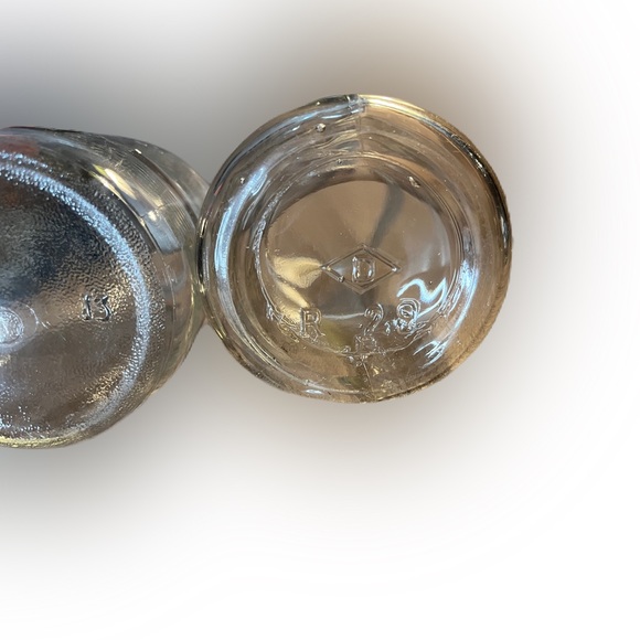 2 Vintage Improved Gem made in Canada jars - Picture 9 of 9